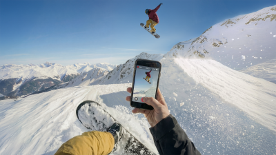 一名女子正在拍摄纽约市的照片